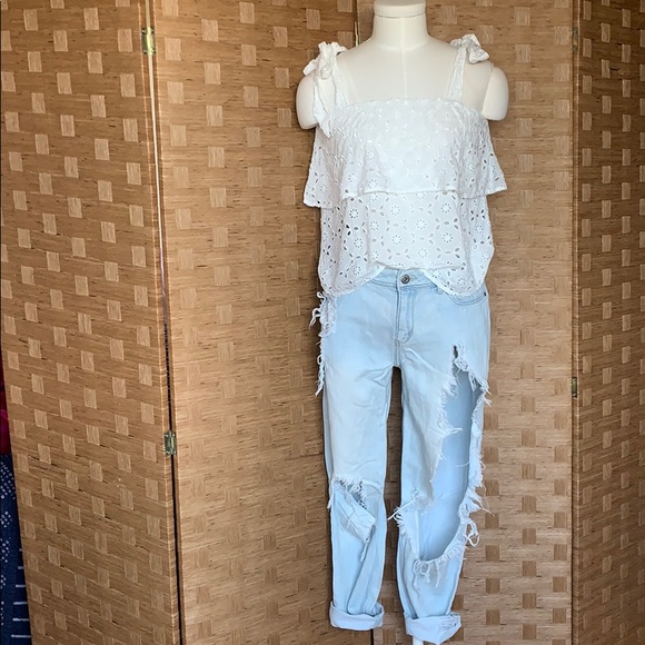 American Eagle Outfitter’s eyelet top Size XS - Picture 4 of 5